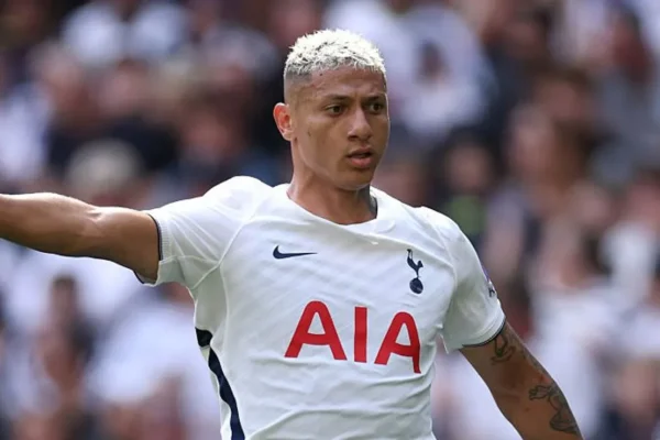 Tottenham estipula preço para Richarlison e Vasco sai atrás na disputa