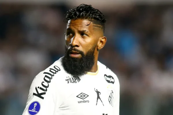 Rodinei brilha na estreia e Santos bate Atlético-MG por 2 a 0