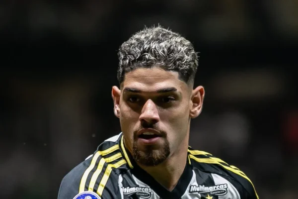 Cuca freia expectativas: Rubens fora, Cebolinha incerto no Santos