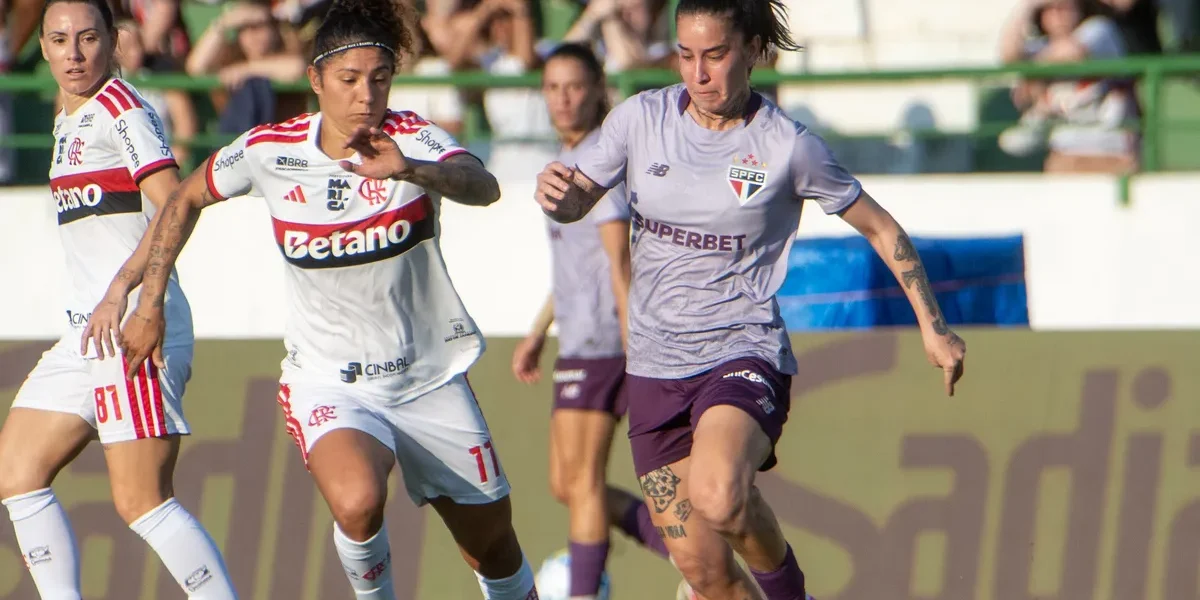São Paulo Feminino Decide Brasileirão no Morumbis Após Eliminar Flamengo