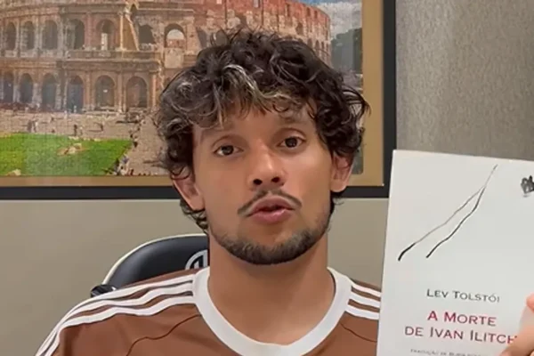 Gustavo Scarpa inspira torcida do Atlético a criar clube de leitura