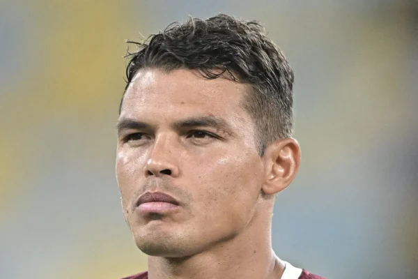 Thiago Silva fora do clássico: Fluminense prioriza Libertadores