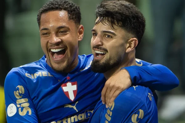 Palmeiras: Flaco López e Vitor Roque, duas armas para Abel