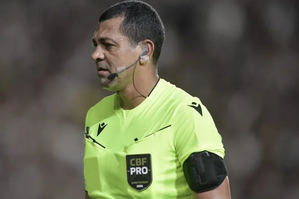 Corinthians x Chapecoense: Wagner Magalhães apita jogo decisivo no Brasileirão