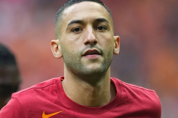 Ziyech no Fogão: salário fixo de R$ 850 mil pode virar R$ 1 milhão com metas