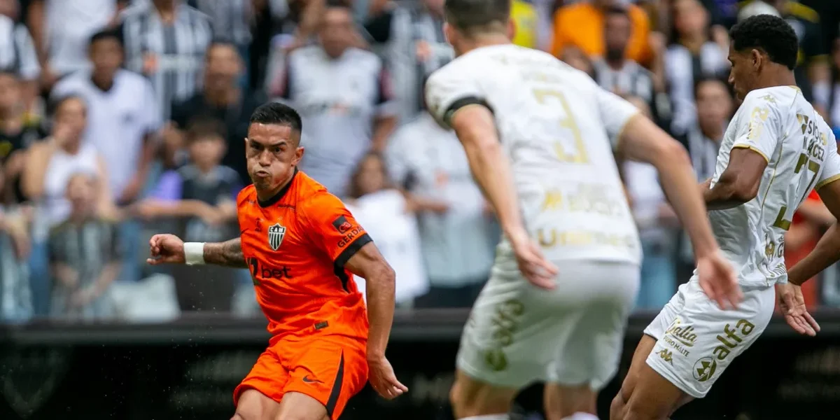 Galo tropeça na Arena MRV e só empata com a Chapecoense