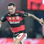 Betano fora? Flamengo tem 4 empresas na fila pelo patrocínio master