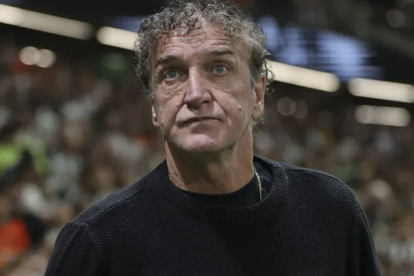 Cuca encara 3 desafios urgentes no Santos durante a pausa da Data Fifa