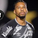 Cuca mantém Diógenes como titular do Santos mesmo após falha