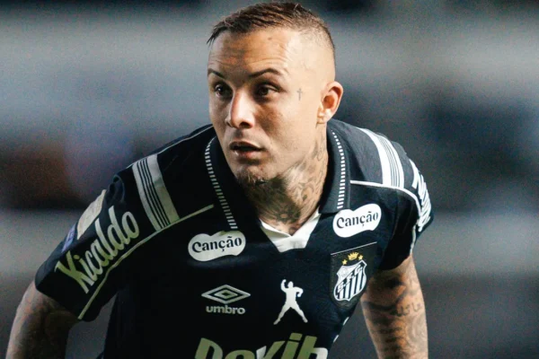 Everton Cebolinha brilha na estreia e vira arma do Santos