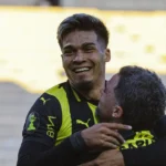 Grêmio quita dívida de Arezo e escapa de punição da FIFA