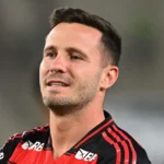 Saúl ganha chance no Flamengo contra o Bragantino; veja o cenário