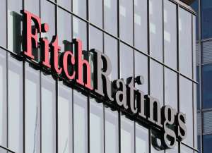 Fitch alerta: reeleição de Lula aumenta incerteza fiscal e pressiona dívida