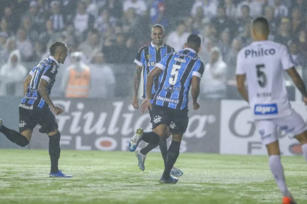 Grêmio pode lucrar com troca de estádio contra o Santos no Brasileirão