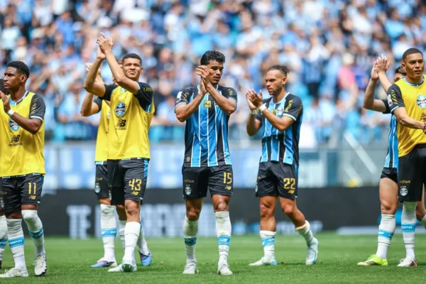 Grêmio na corda bamba: diretoria banca a torcida, mas a resposta tem que vir dos jogadores