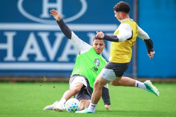 Renato revoluciona o Grêmio: jovens brilham e Gustavo Martins ganha chance no meio-campo