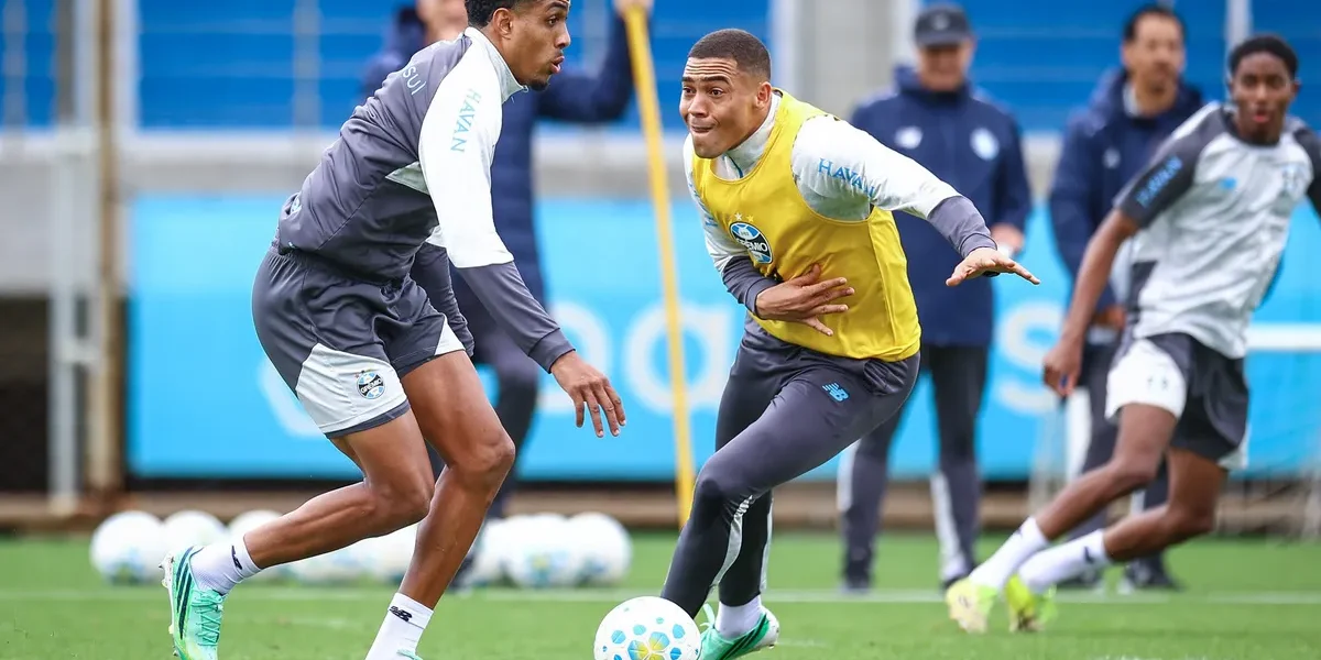 Renato arma Grêmio com três volantes e Diego Caito avança na recuperação