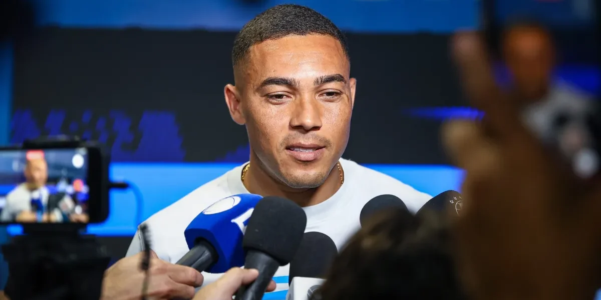 Carlos Vinícius rompe o silêncio e crava foco total na salvação do Grêmio