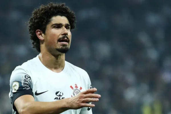 André Ramalho pode deixar o Corinthians: salário de R$ 850 mil espanta clubes