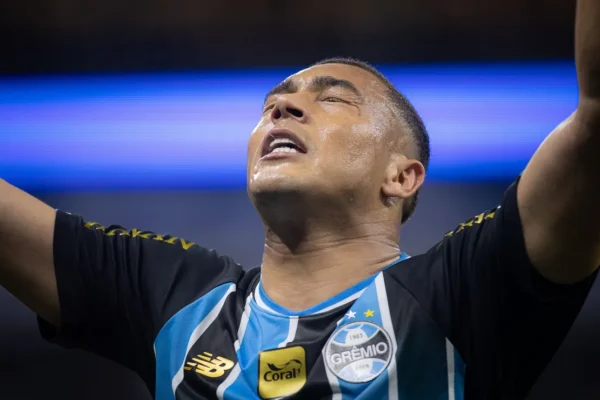 Grêmio x Cruzeiro: Renato quebra a cabeça com desfalques e jejum de gols