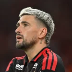 Arrascaeta acelera recuperação e pode surpreender no Flamengo
