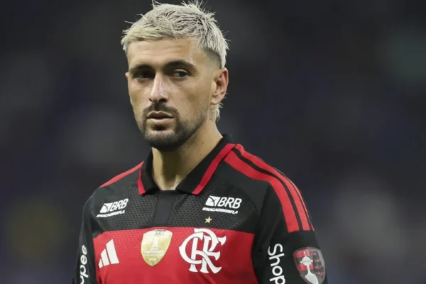 Arrascaeta foca no Flamengo, mas o Palmeiras mexe com a conta rubro-negra