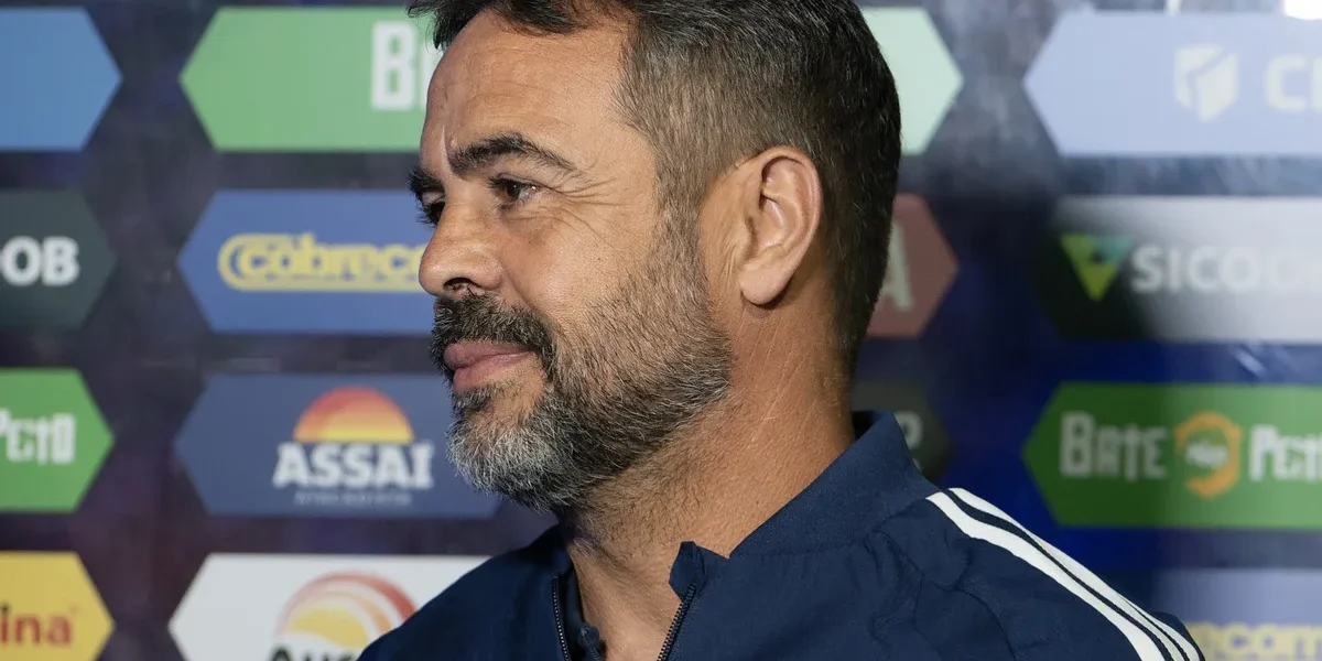 Artur Jorge revela xingamento xenofóbico em confusão com torcedor