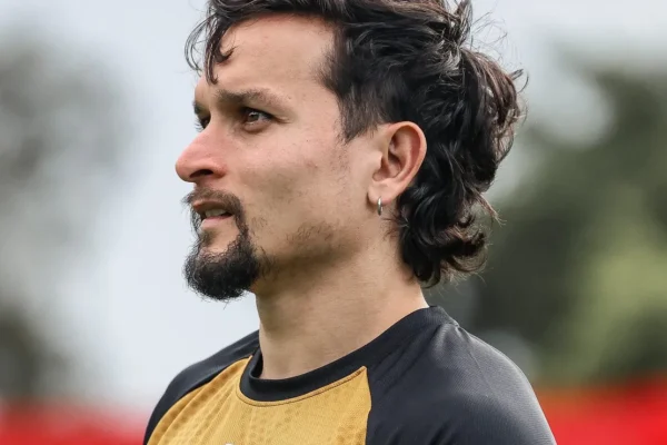 Artur no São Paulo: permanência improvável e decisão fica para nova gestão
