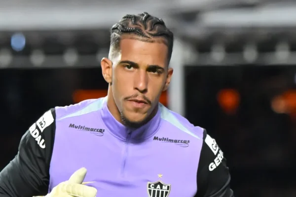 Delfim brilha, exalta Victor e se firma no gol do Atlético-MG