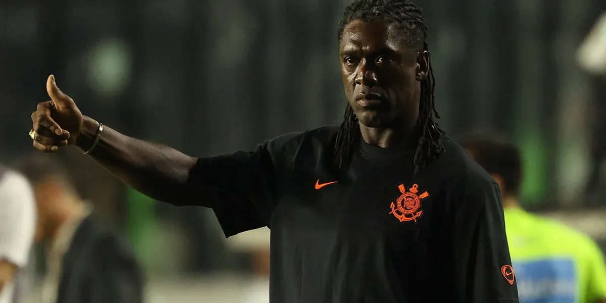 Seedorf ganha apoio do elenco do Corinthians em meio à crise