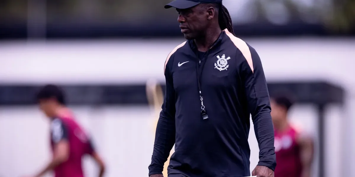 Seedorf Assume Corinthians e Enfrenta Elenco ‘Leão Ferido’