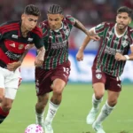 Flamengo bate Fluminense por 1 a 0 e adia planos do Tricolor no Brasileirão