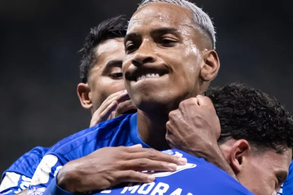 Matheus Pereira vira mentor e impulsiona jovem Felipe Morais no Cruzeiro