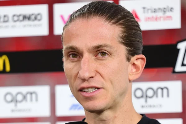 Filipe Luís detona polêmica com Pedro e projeta brilho na Europa