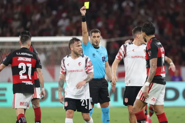 Flamengo na final da Libertadores? Entenda a briga com o Estudiantes
