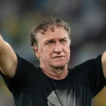 Cuca banca time ofensivo e Santos surpreende o Fluminense no Maracanã