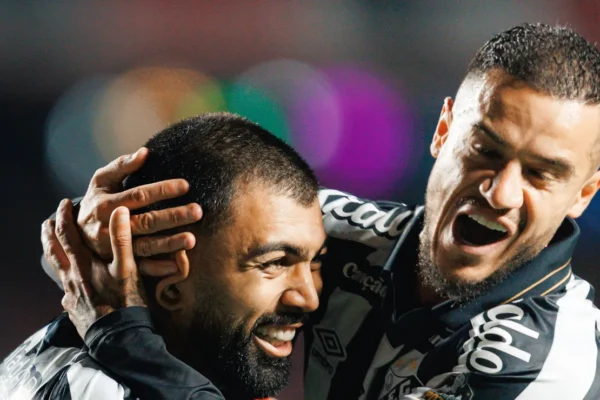 Santos aposta em ataque estelar, mas Gabigol, Neymar e Coutinho precisam suar na marcação