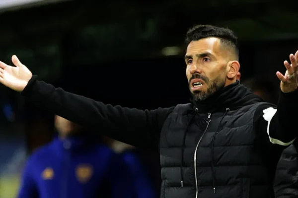 Corinthians descarta Carlitos Tévez como substituto de Diniz