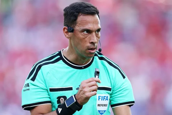 Árbitro polêmico! Fluminense x Palmeiras terá juiz de 11 expulsões