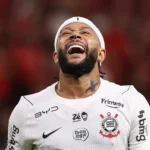 Memphis Depay vive pior temporada da carreira em 2026 no Corinthians