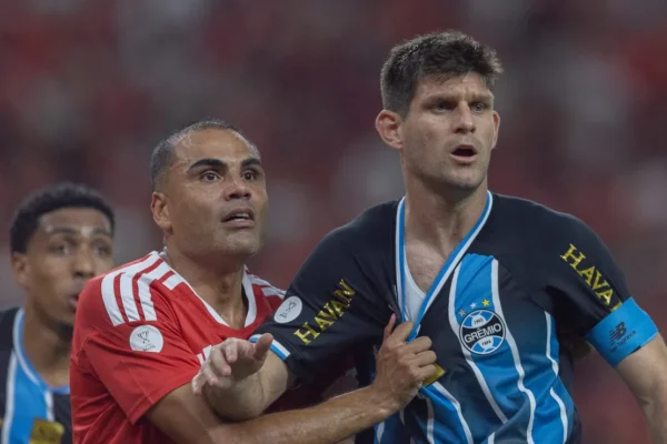 Gre-Nal decisivo: Grêmio leva vantagem em casa no Brasileirão