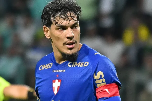 Gómez e Giay Suspensos: O Xeque na Estratégia do Palmeiras