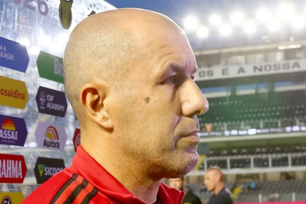 Flamengo: Jardim mantém Rossi e tem dúvida no meio para o clássico