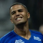 João Costa fora dos planos no Cruzeiro expõe falha no planejamento