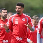 Juninho cresce e briga por vaga na zaga do Inter contra o Corinthians