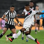 Vasco vence Botafogo por 2 a 1 em clássico no Nilton Santos