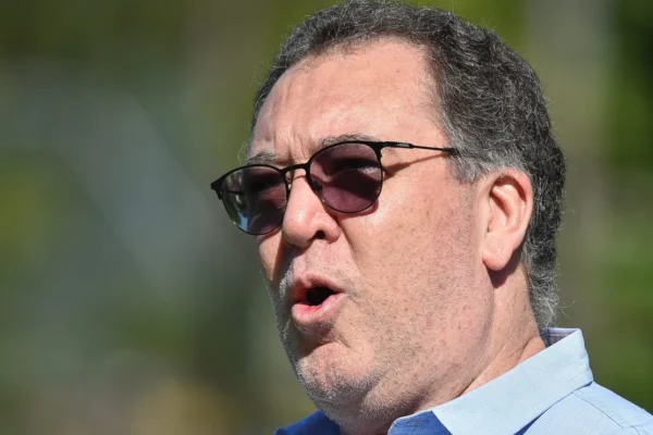 Santos acerta com Agibank e estreia patrocínio máster contra o Fluminense