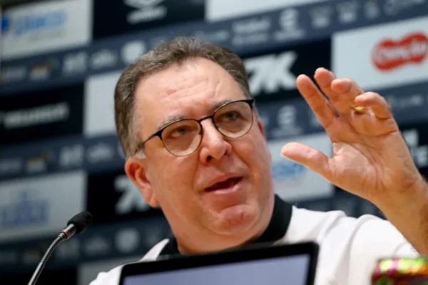 Teixeira fora? Bozella emerge como favorito no Santos