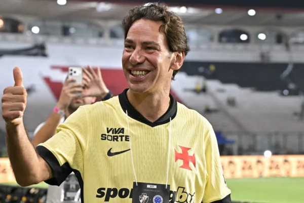 Lamacchia mexe no Vasco e coloca Palmeiras na mira da Anresf