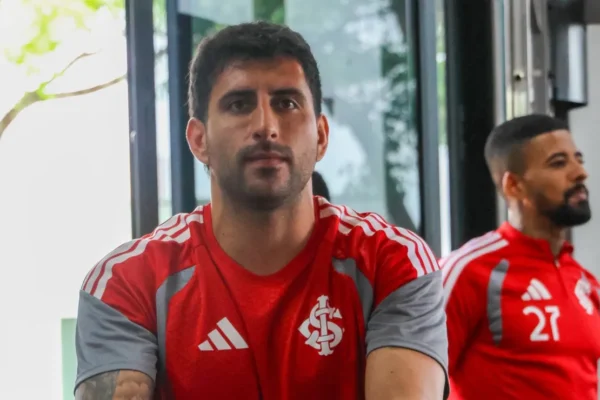 Maripán está de volta e será titular do Inter contra o Botafogo